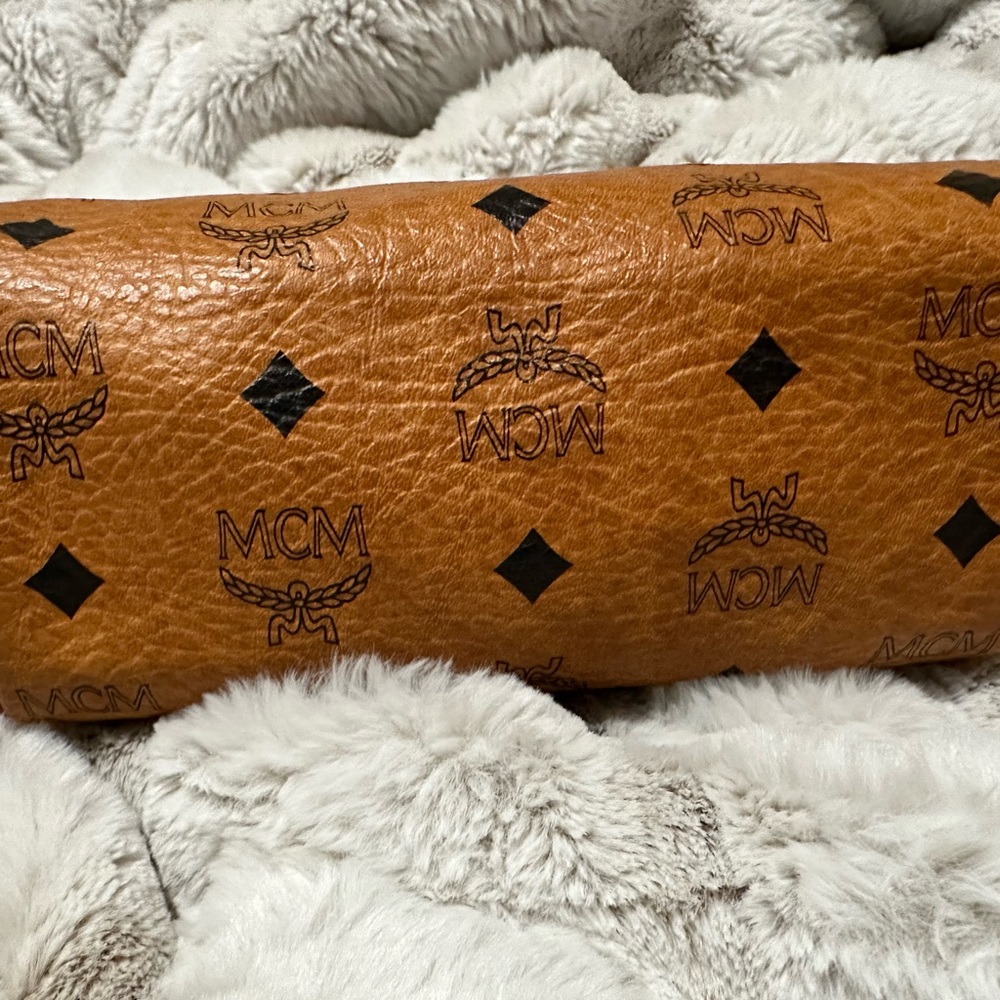 Authentic MCM Mini Body Bag - Picture 7 of 9